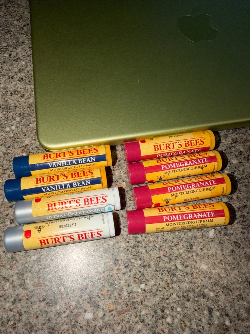 Burts Bees lip Balm chapstick